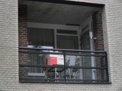 verhuizendoos op balkon - UTS Verkroost Nijmegen